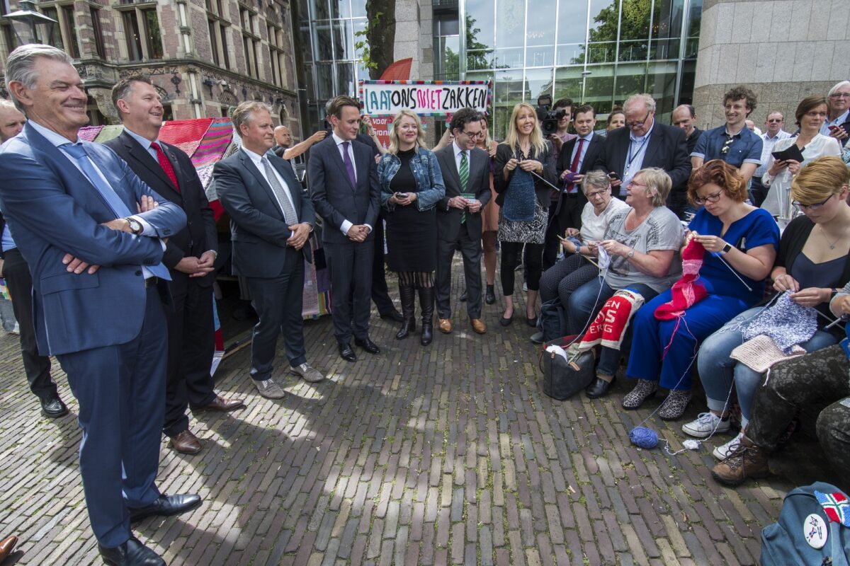 Actieplan stoppen met gas aangeboden aan Kamerleden