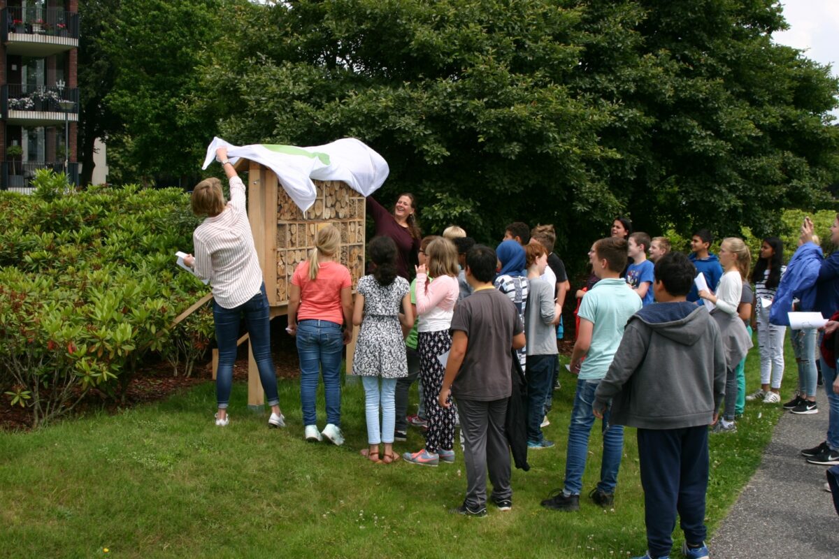 Opening bijenhotels Golfpark De Haenen