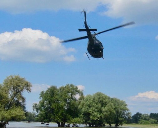 Natuurorganisaties sturen brandbrief over helikoptervluchten bij natuur